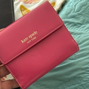 Kate Spade Fuchsia and red Wallet like new
